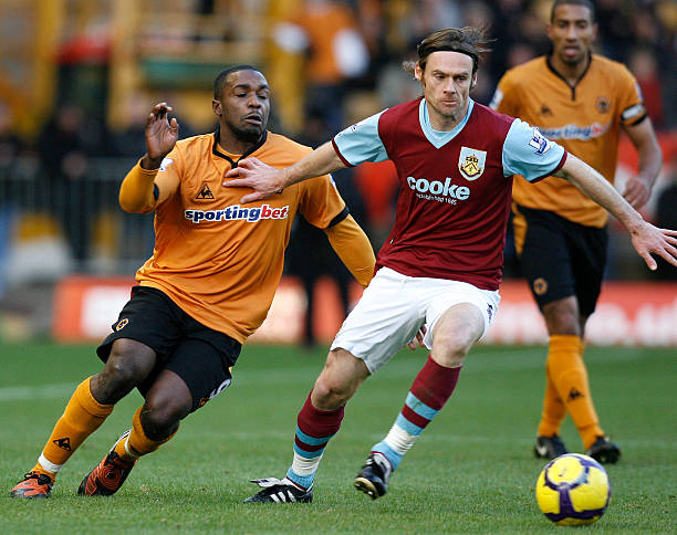 它不僅限於 它不僅限於